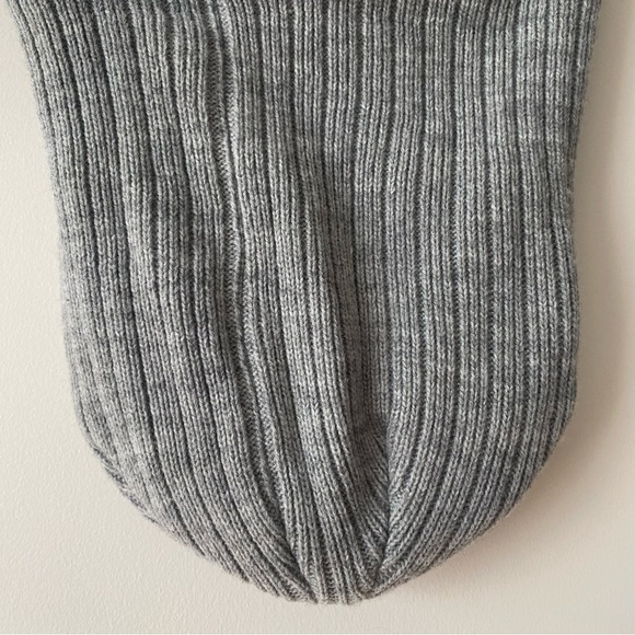 Old Navy Grey Winter Hat - Picture 2 of 6